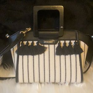 Exceptionally beautiful black and white handbag.